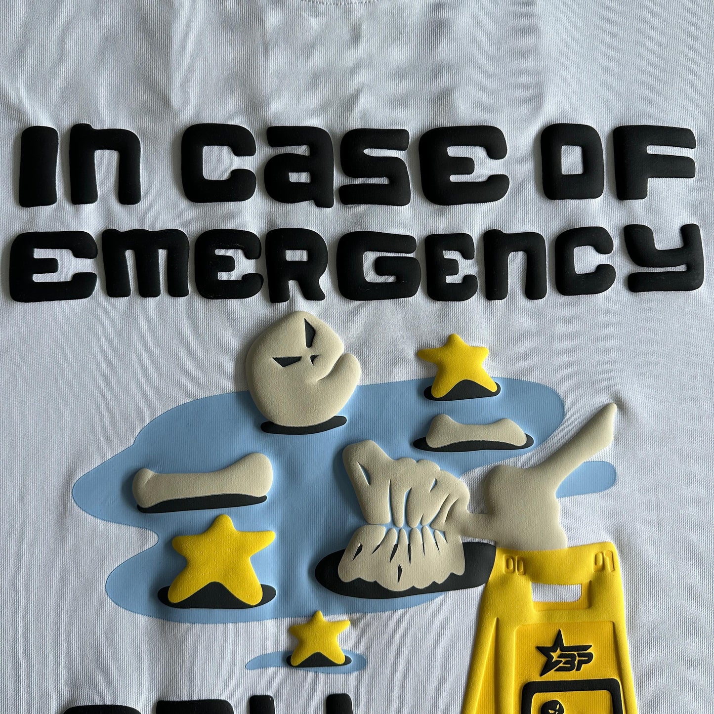 T-shirt « P cassé en cas d'urgence »