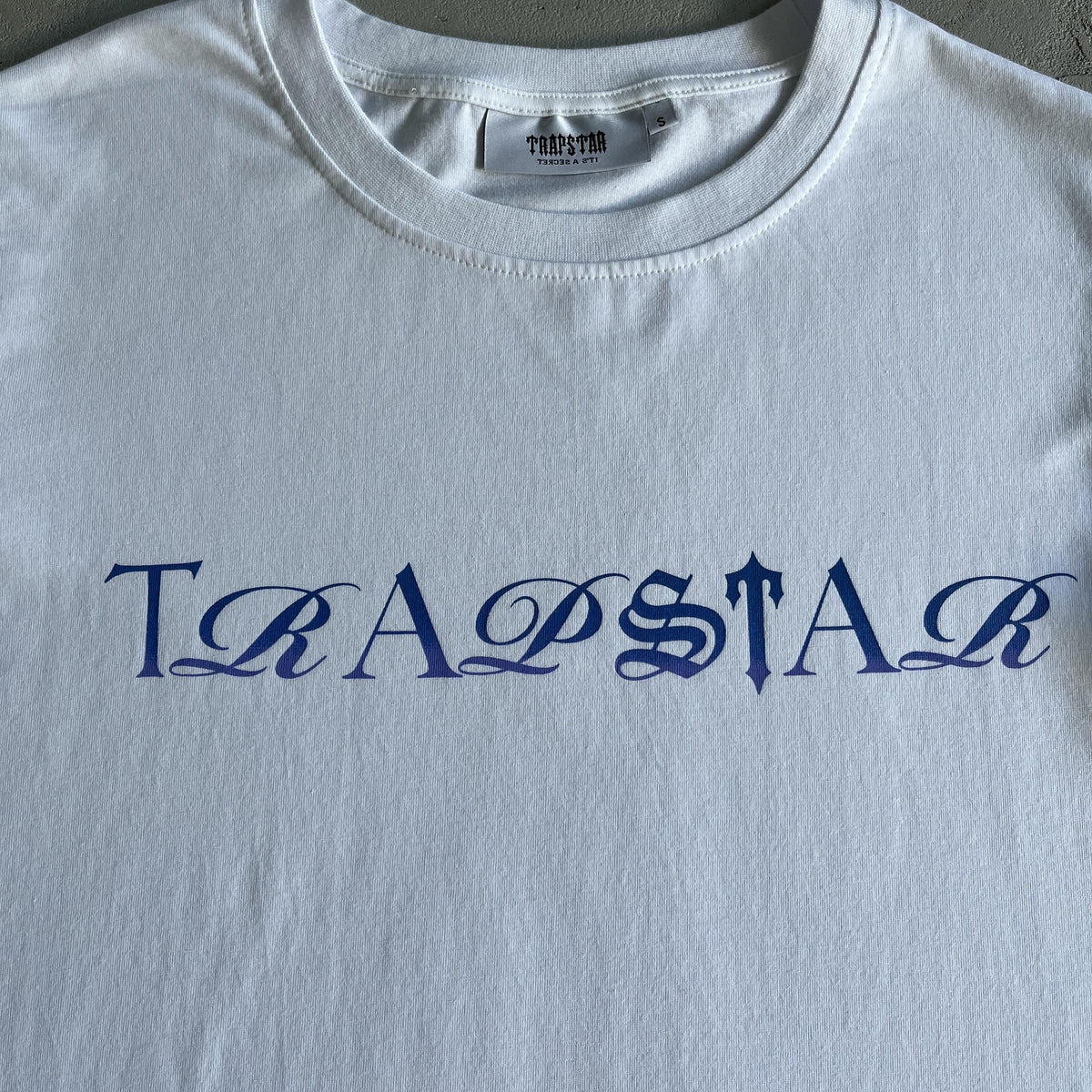 Camiseta Trapstar Script Fade