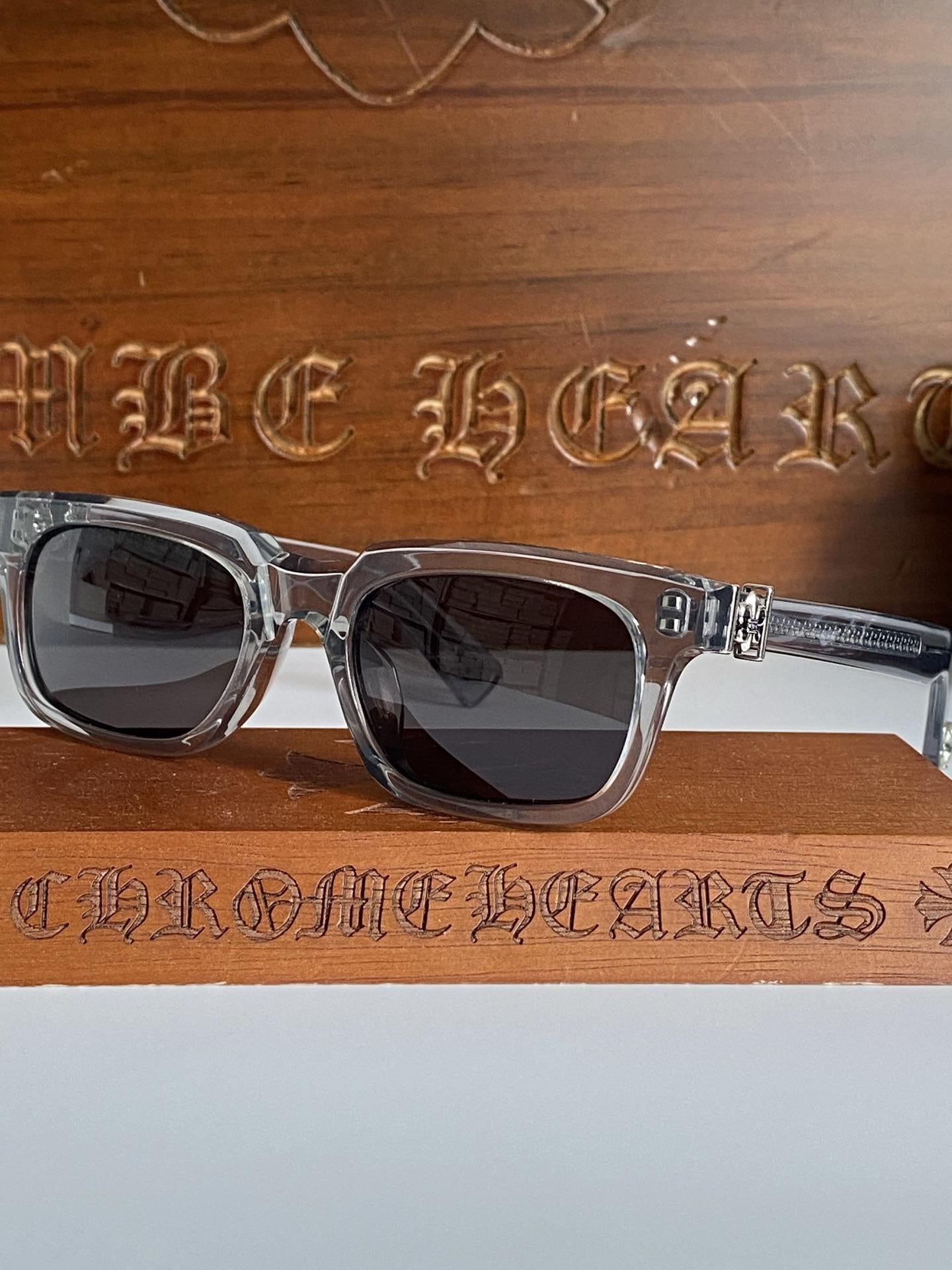 Lunettes Chrome Hearts