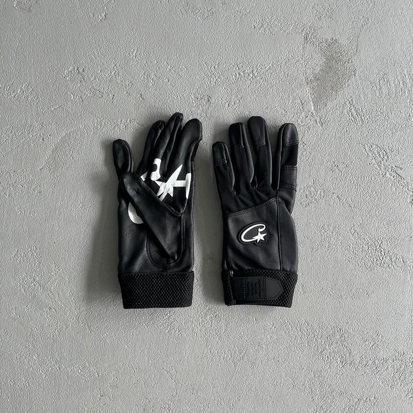Gants en cuir noirs Corteiz