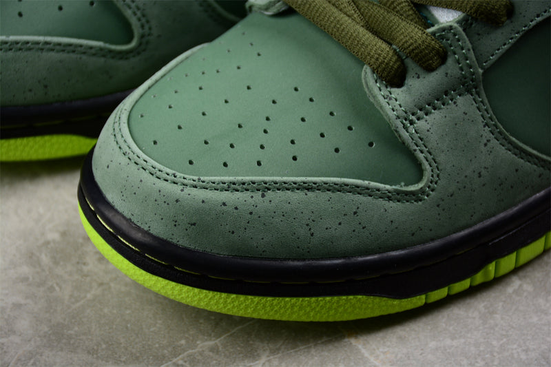 Nike SB Dunk Low Green Lobster