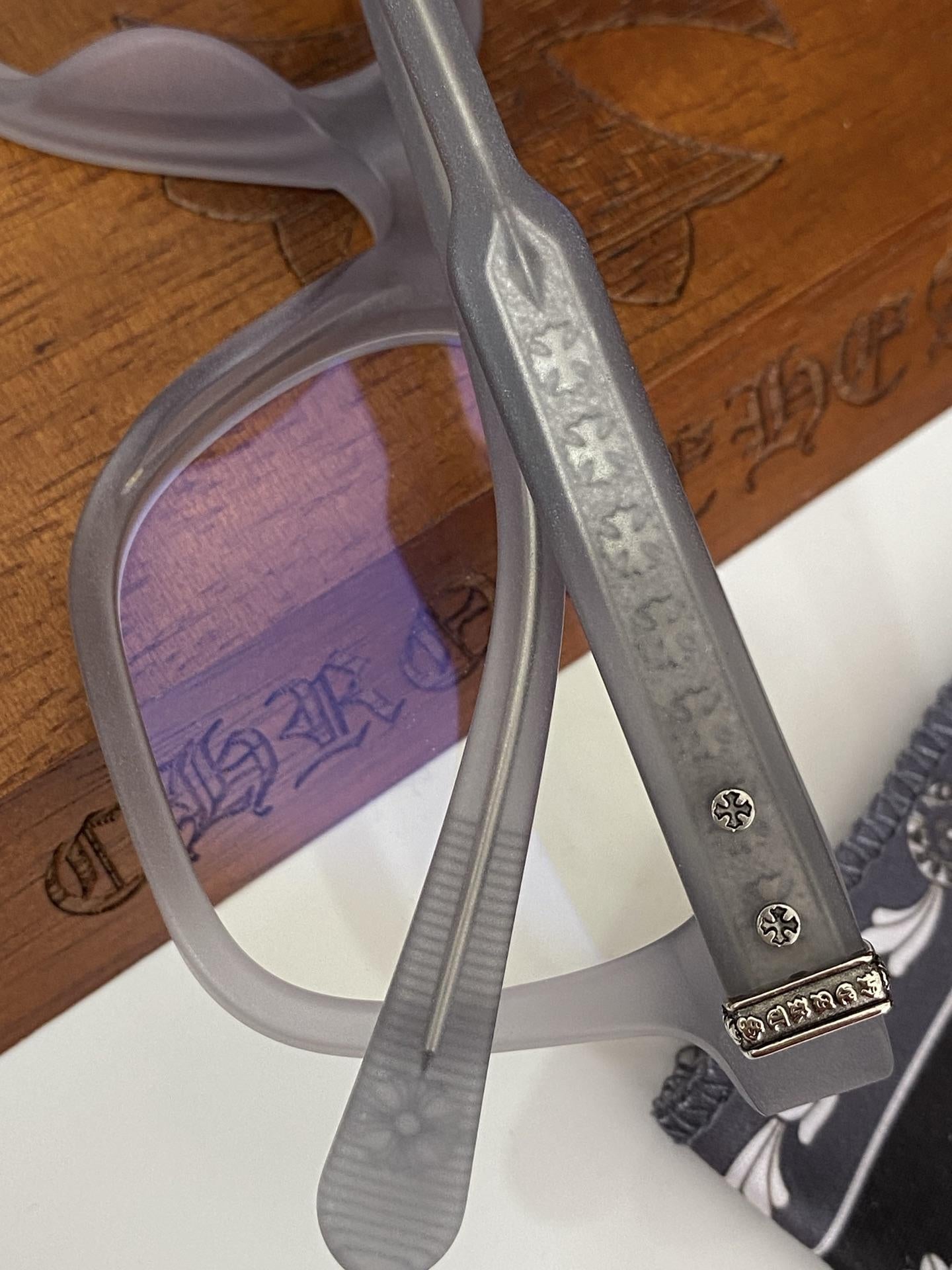 Lunettes Chrome Hearts