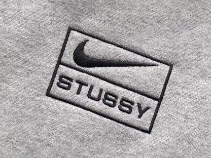 Pull Nike x Stussy