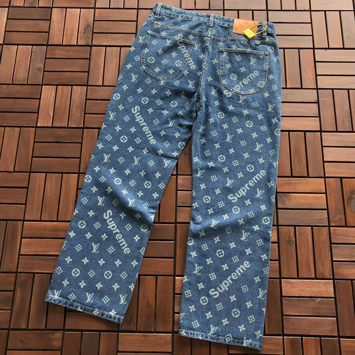 Jeans a 5 tasche Supreme x Louis Vuitton in denim jacquard