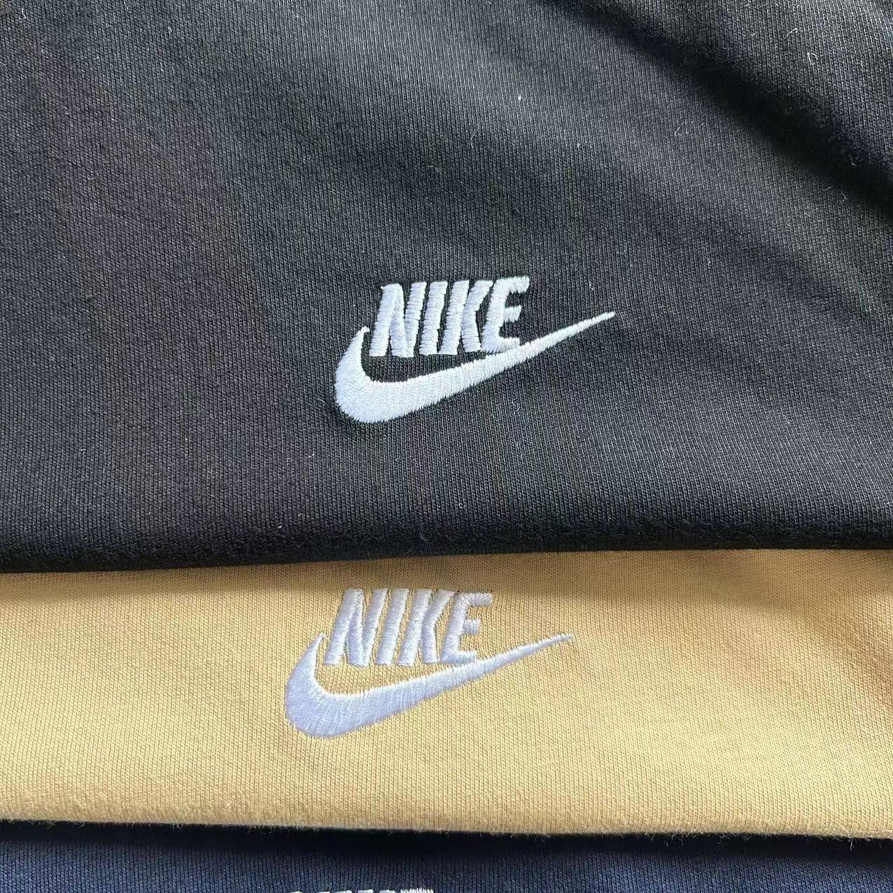 T-shirt Nike
