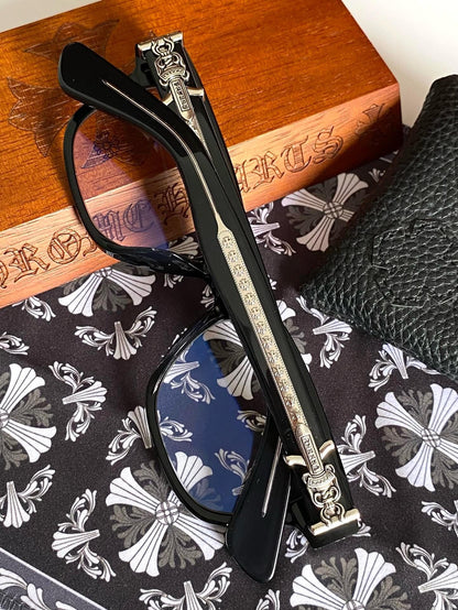 Lunettes Chrome Hearts