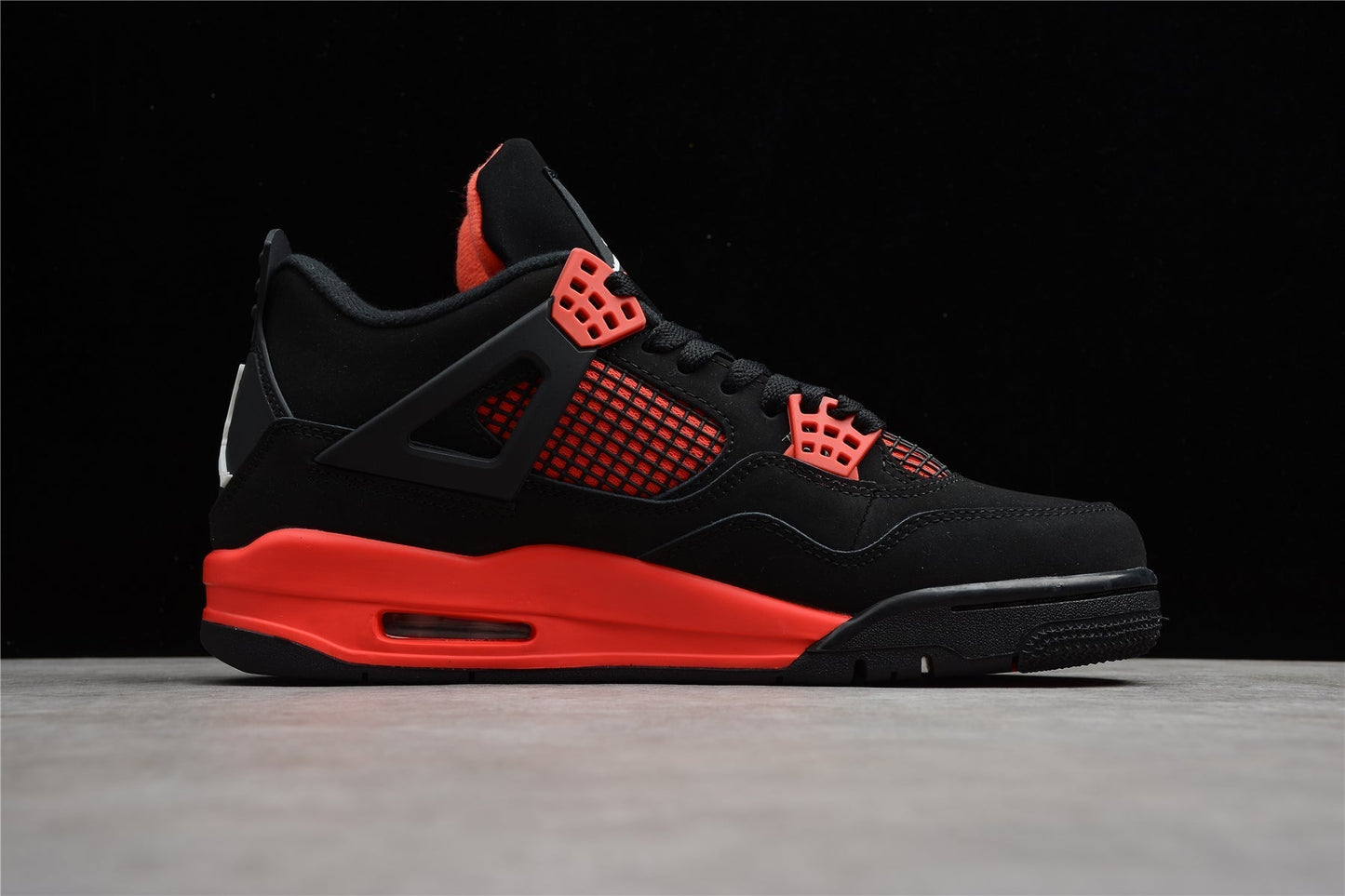 AJ 4 Rouge Foudre