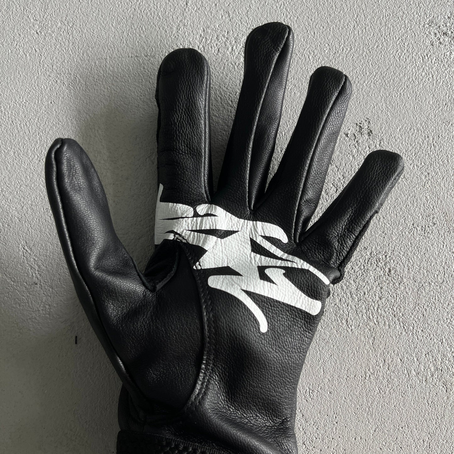 Gants en cuir noirs Corteiz