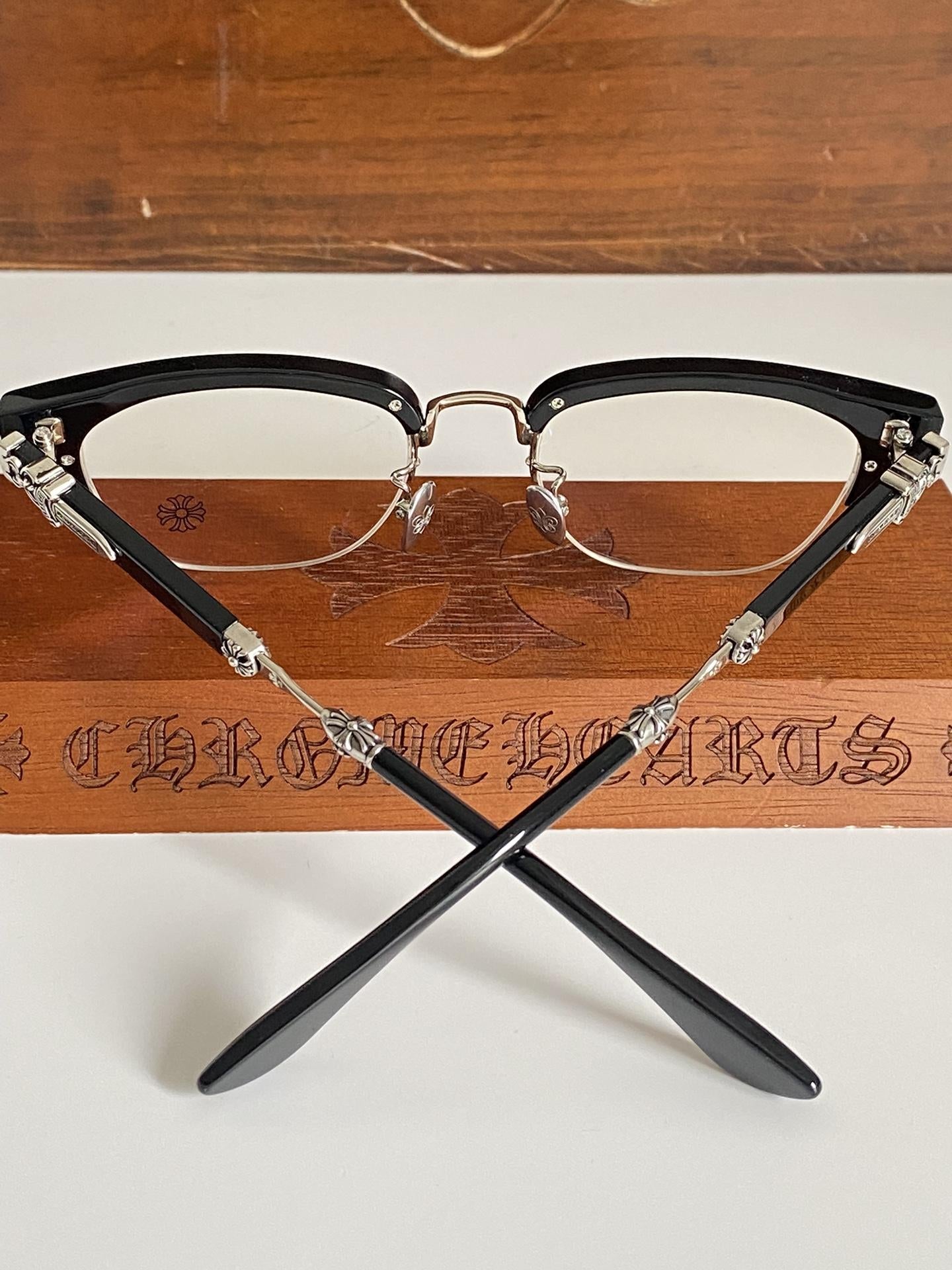 Lunettes Chrome Hearts