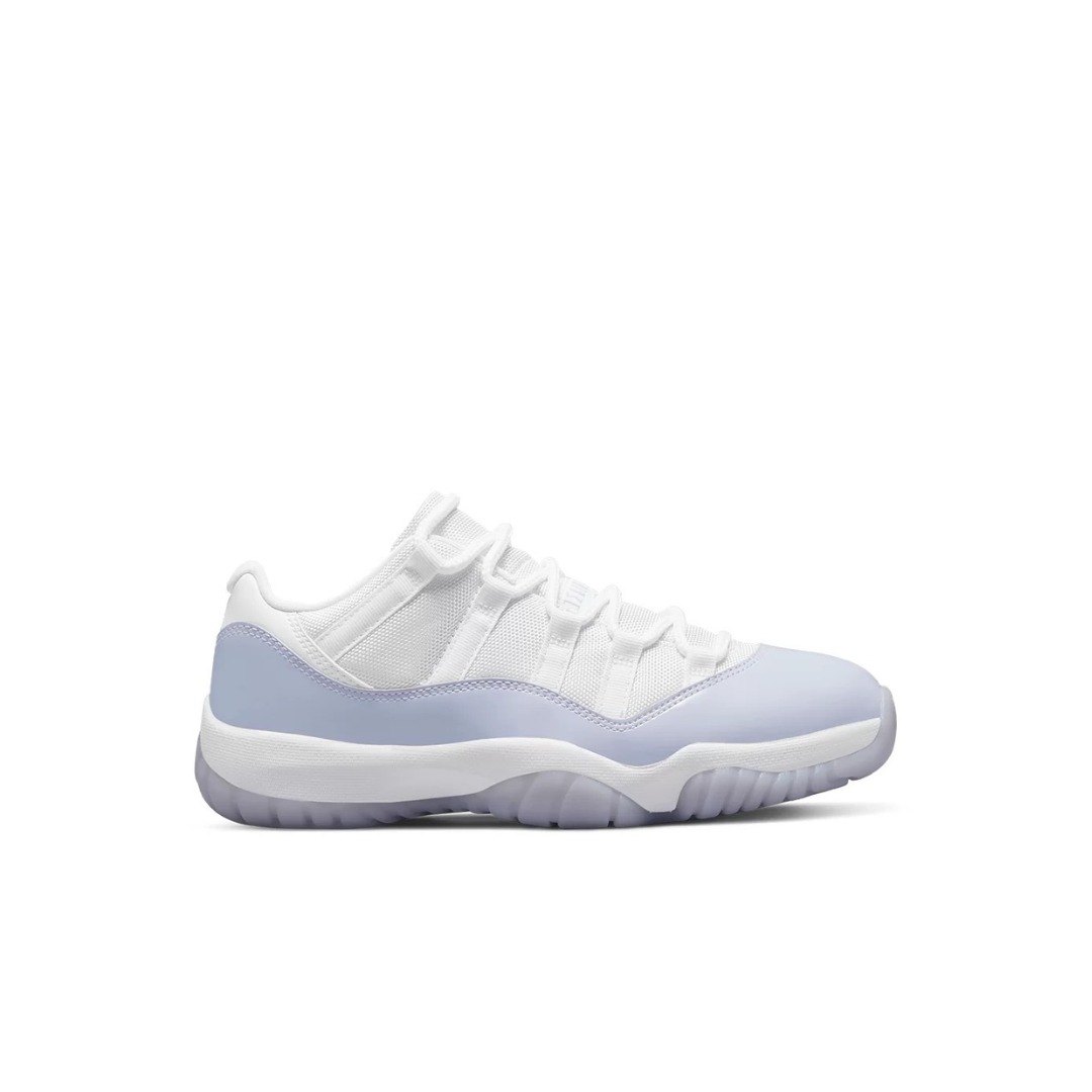 Air Jordan 11 Low "Pure Violet"