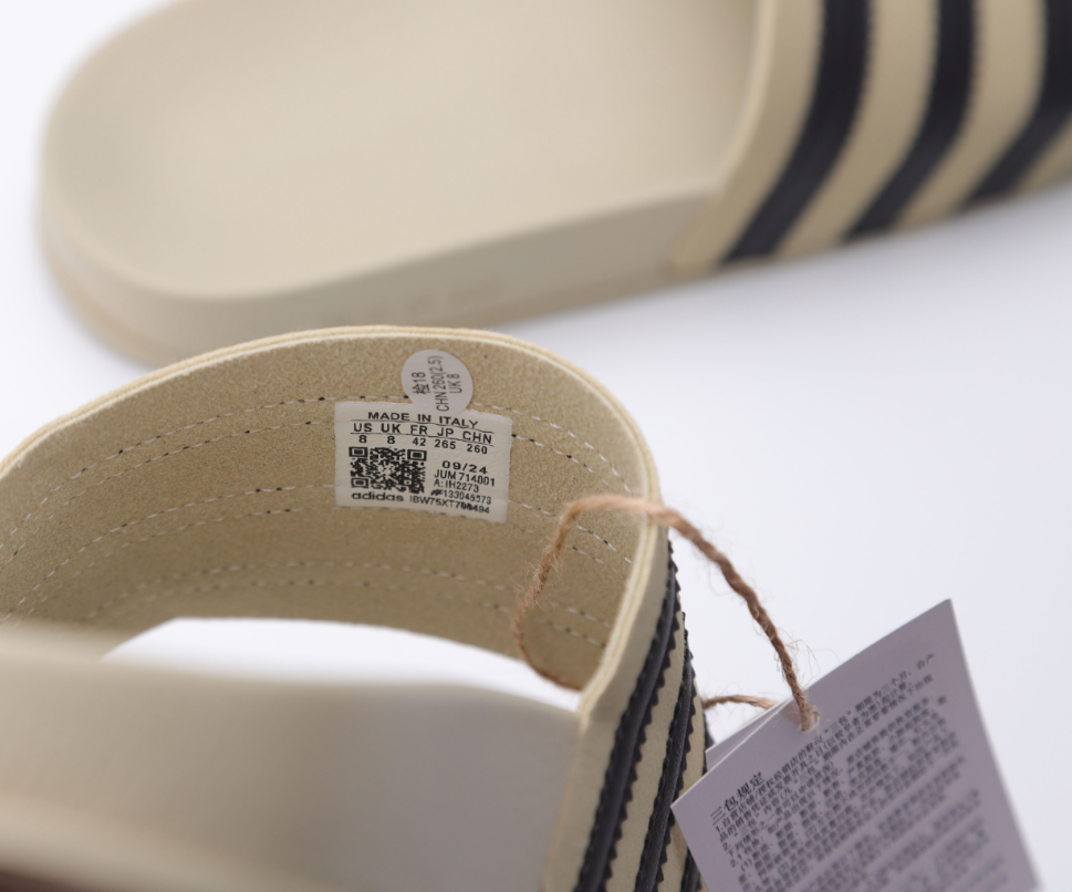 Pantuflas Adidas x FOG +10