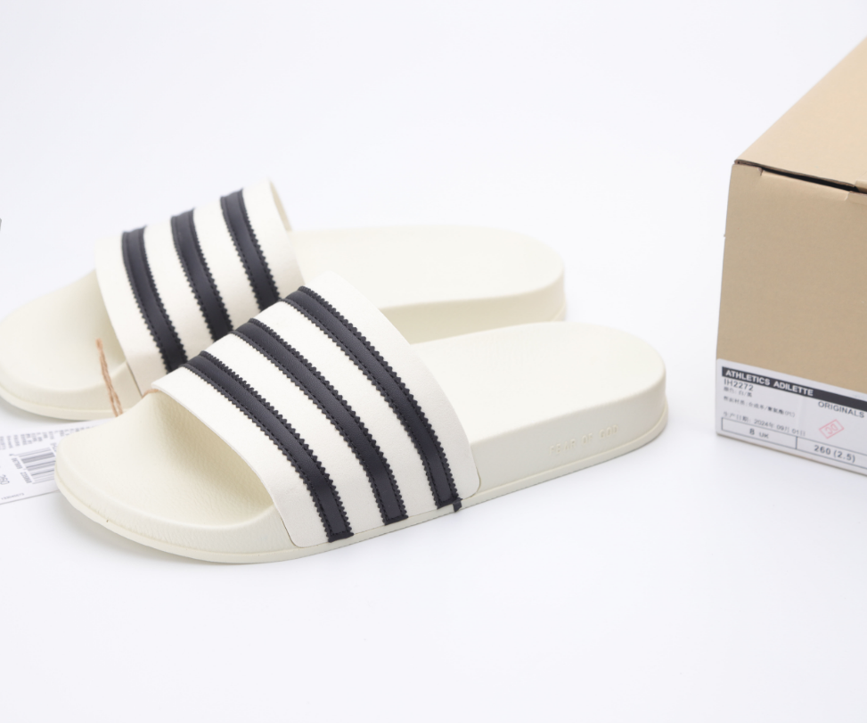 Pantuflas Adidas x FOG +10
