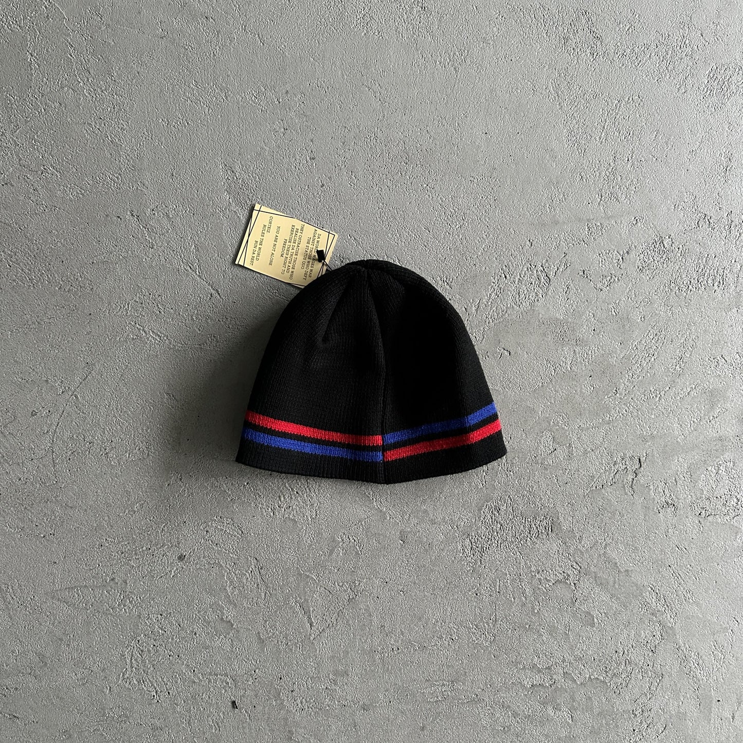 Bonnet Rayé Corteiz Noir Rouge Bleu