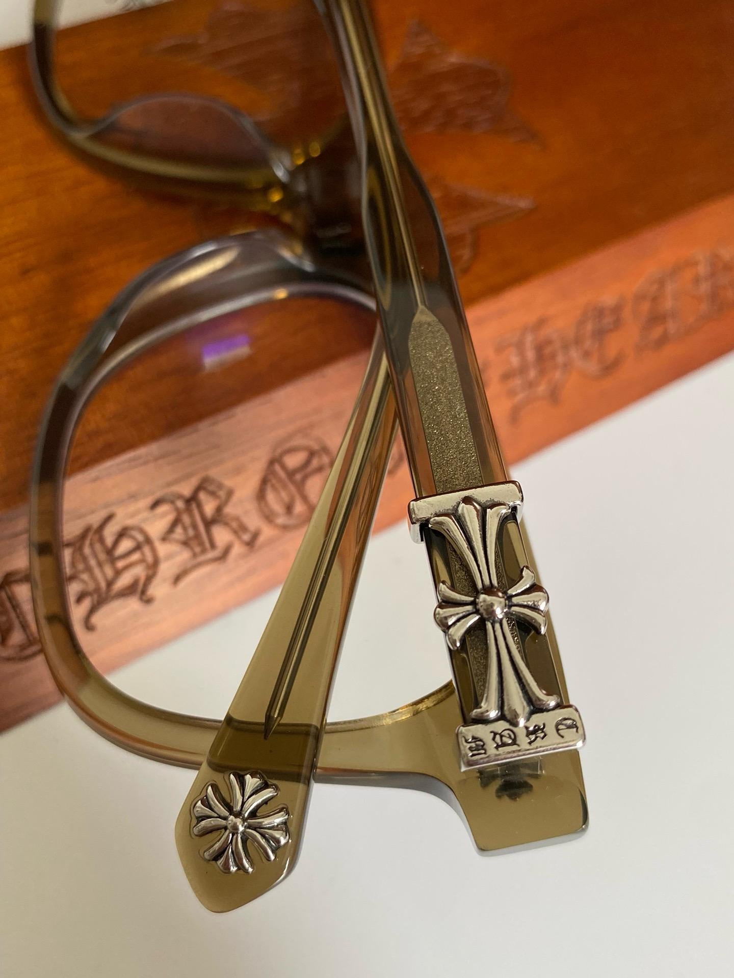Lunettes Chrome Hearts