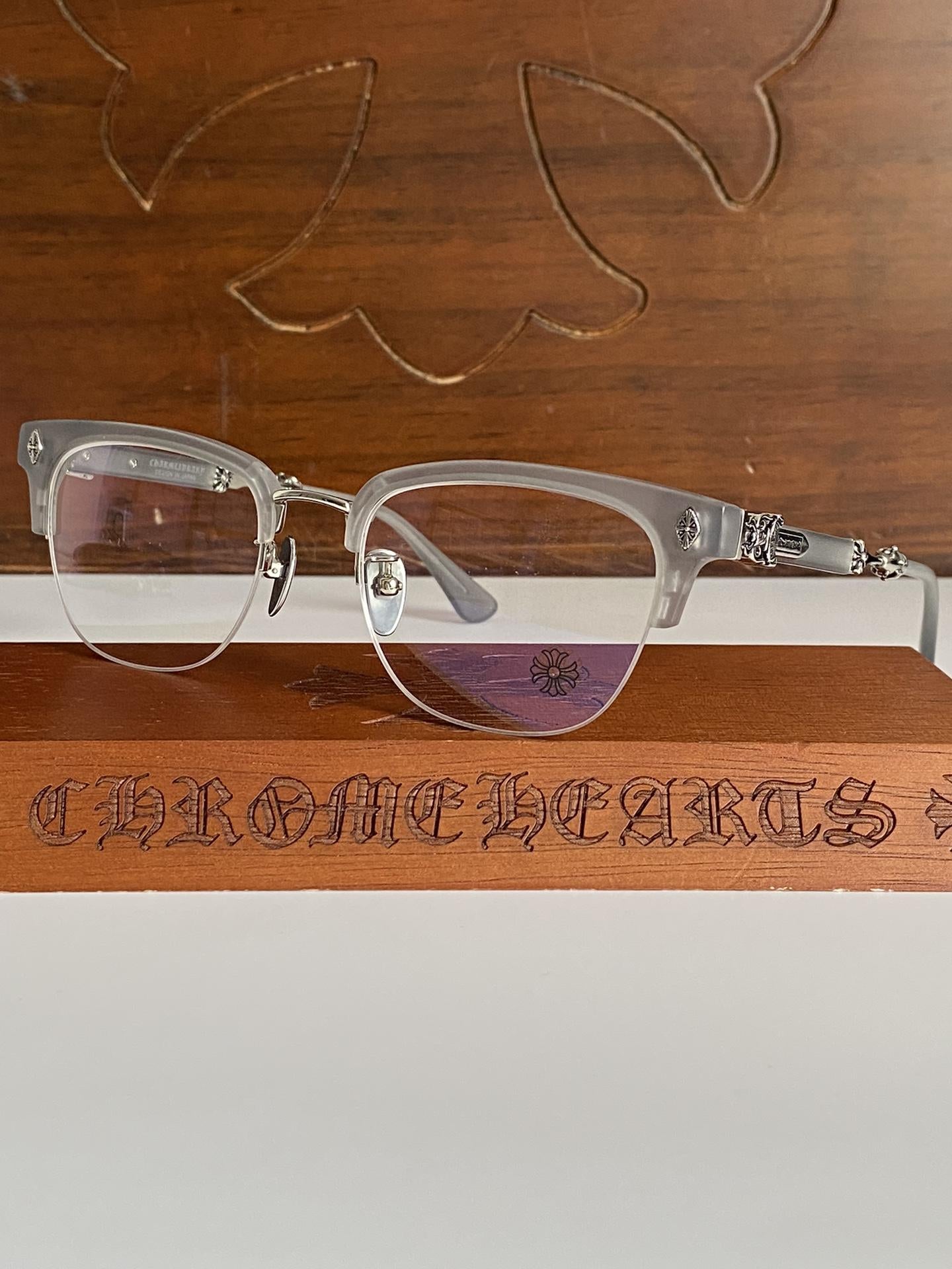 Lunettes Chrome Hearts