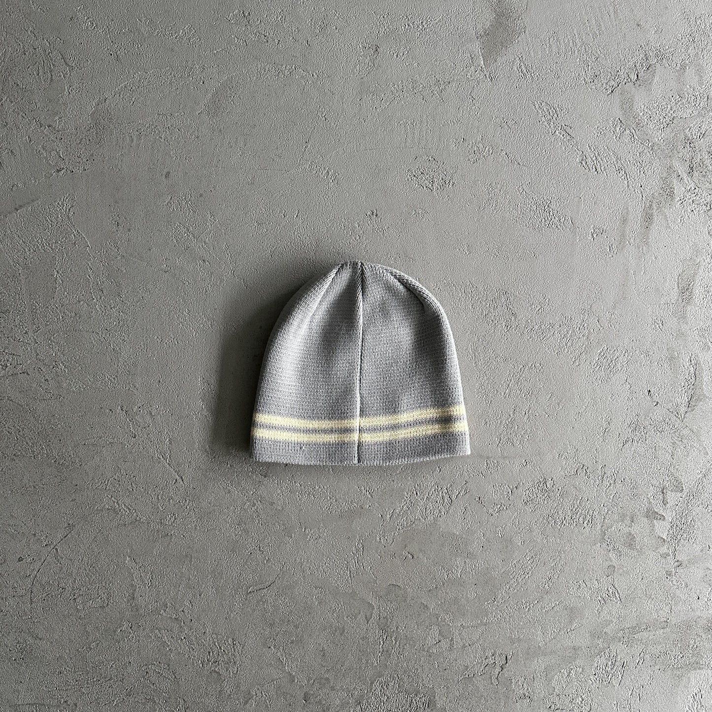 Bonnet rayé en maille Corteiz - Gris