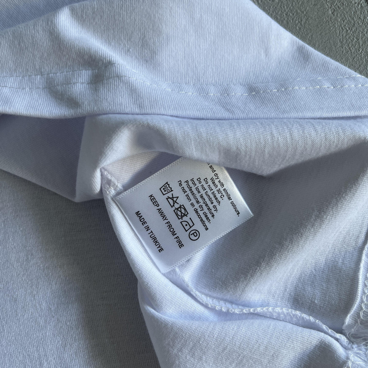 Camiseta Trapstar Script Fade
