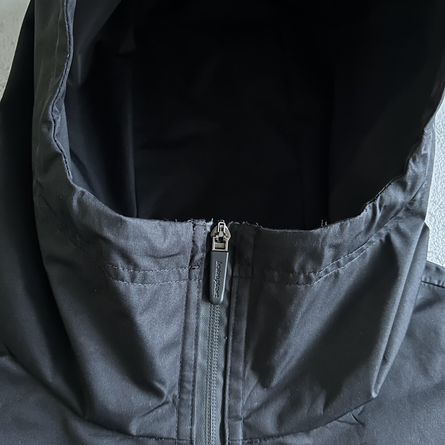 Veste imperméable Broken P