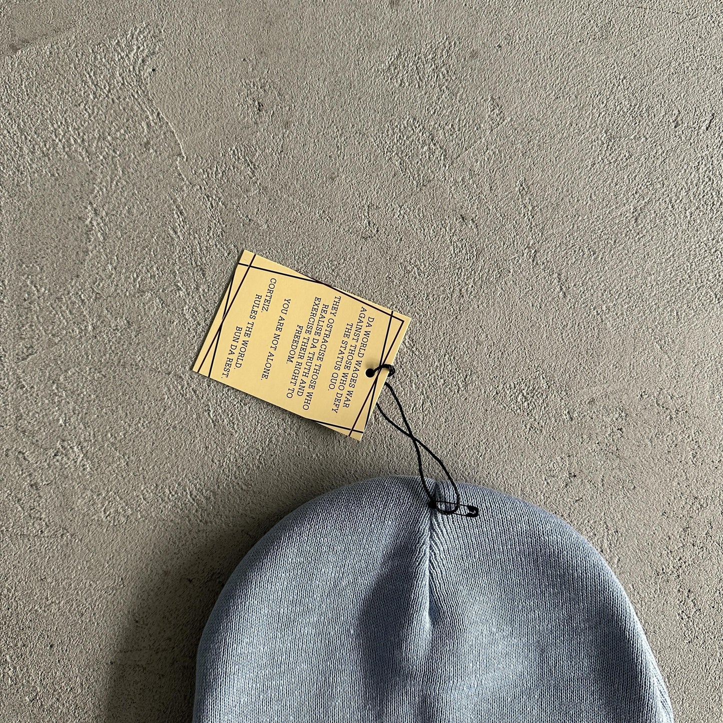 Bonnet brodé démon Corteiz