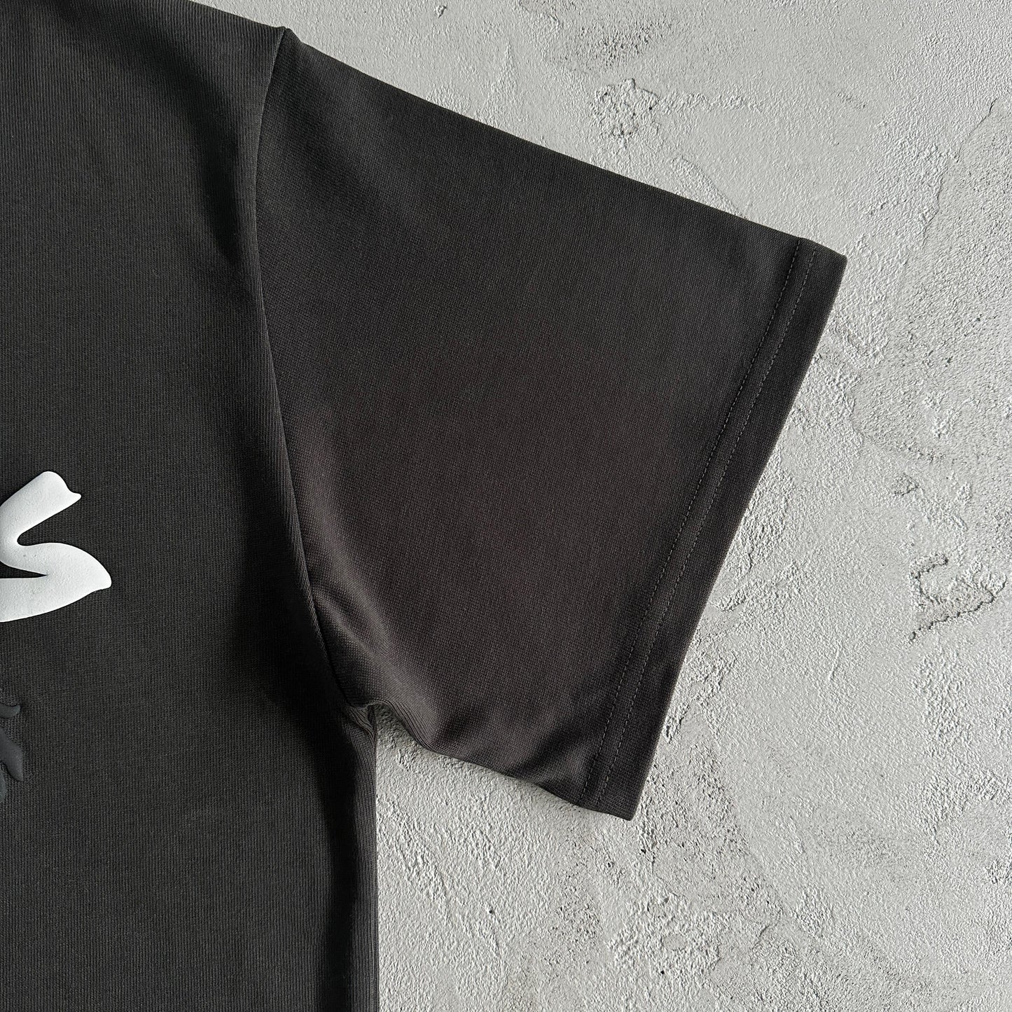 T-shirt Broken P Total Chaos