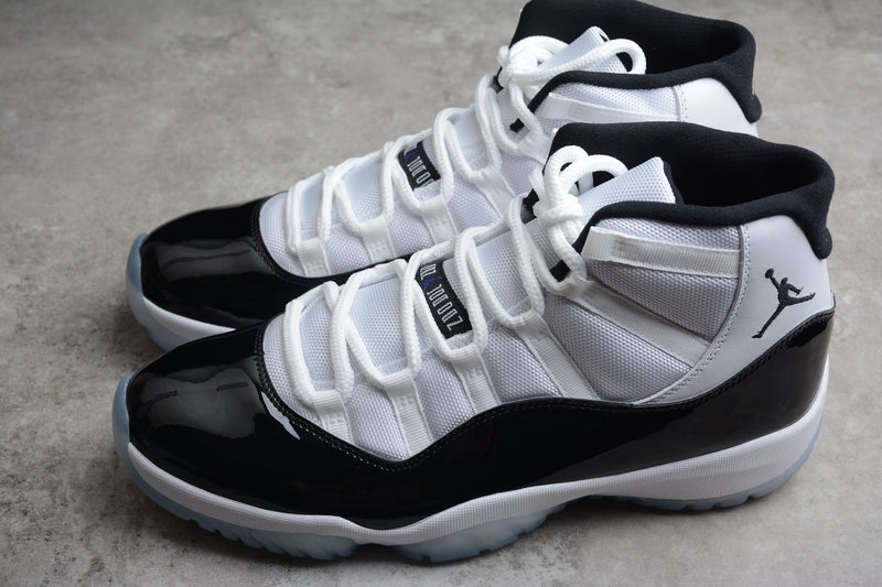 Air Jordan 11 "Concord"