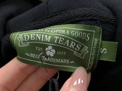 Costume Denim Tears