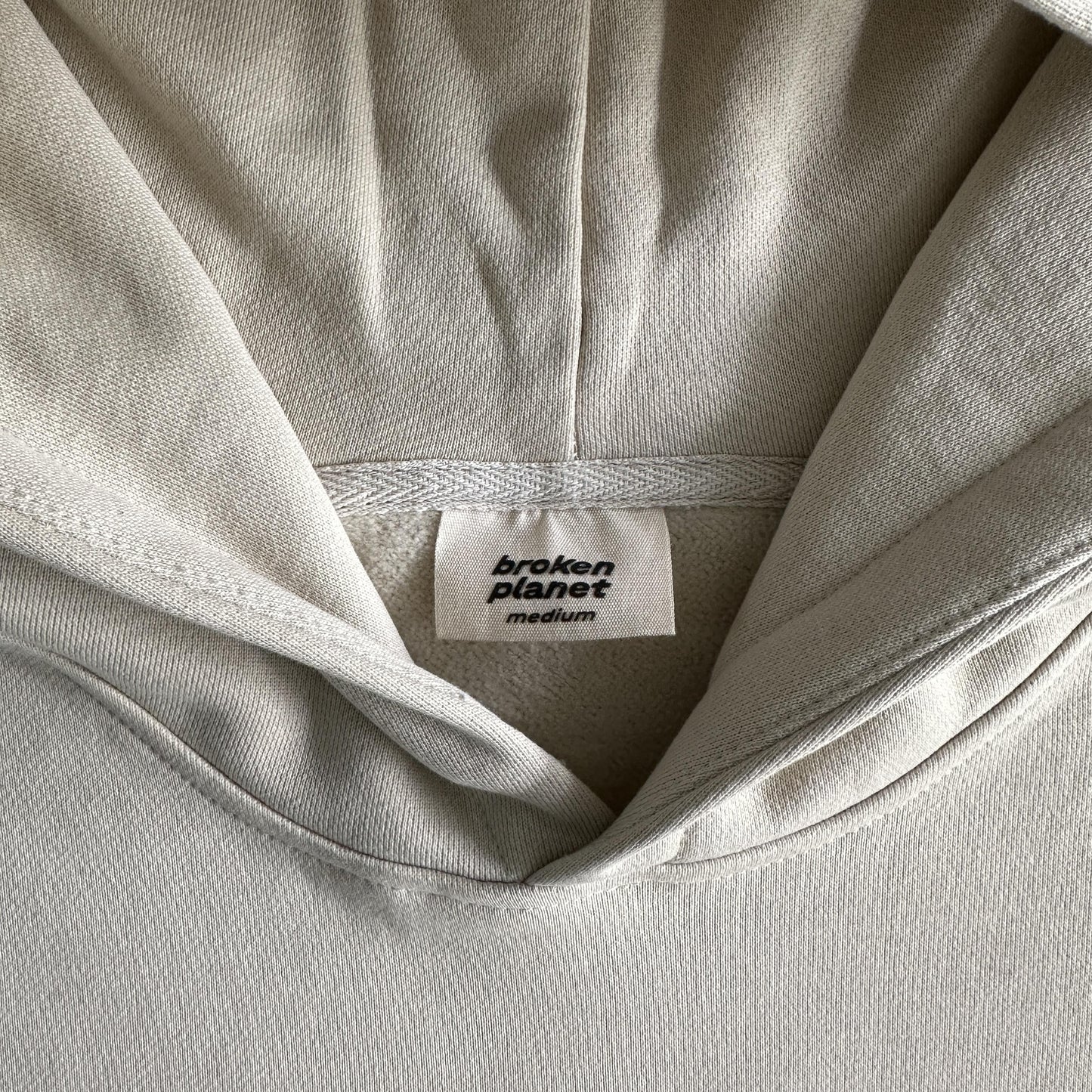 Sweat à capuche amour brisé sans cœur