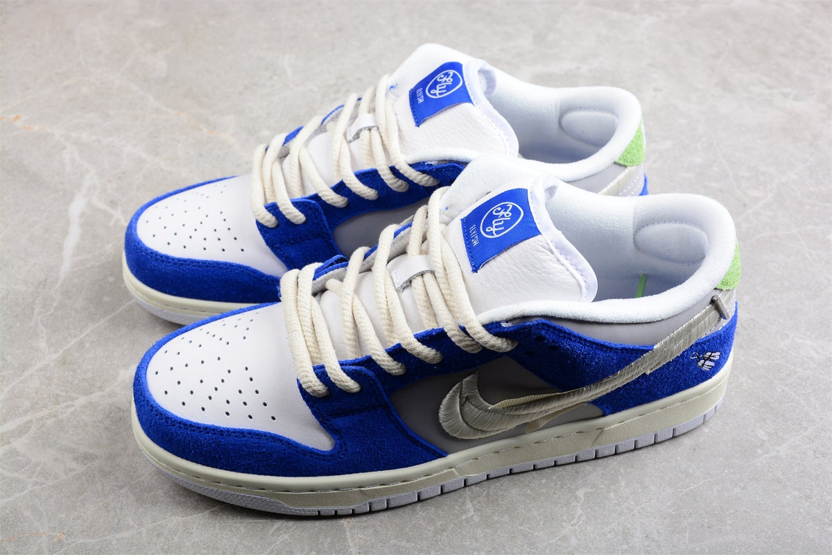 Fly Streetwear x Dunk Low Pro SB Gardenia