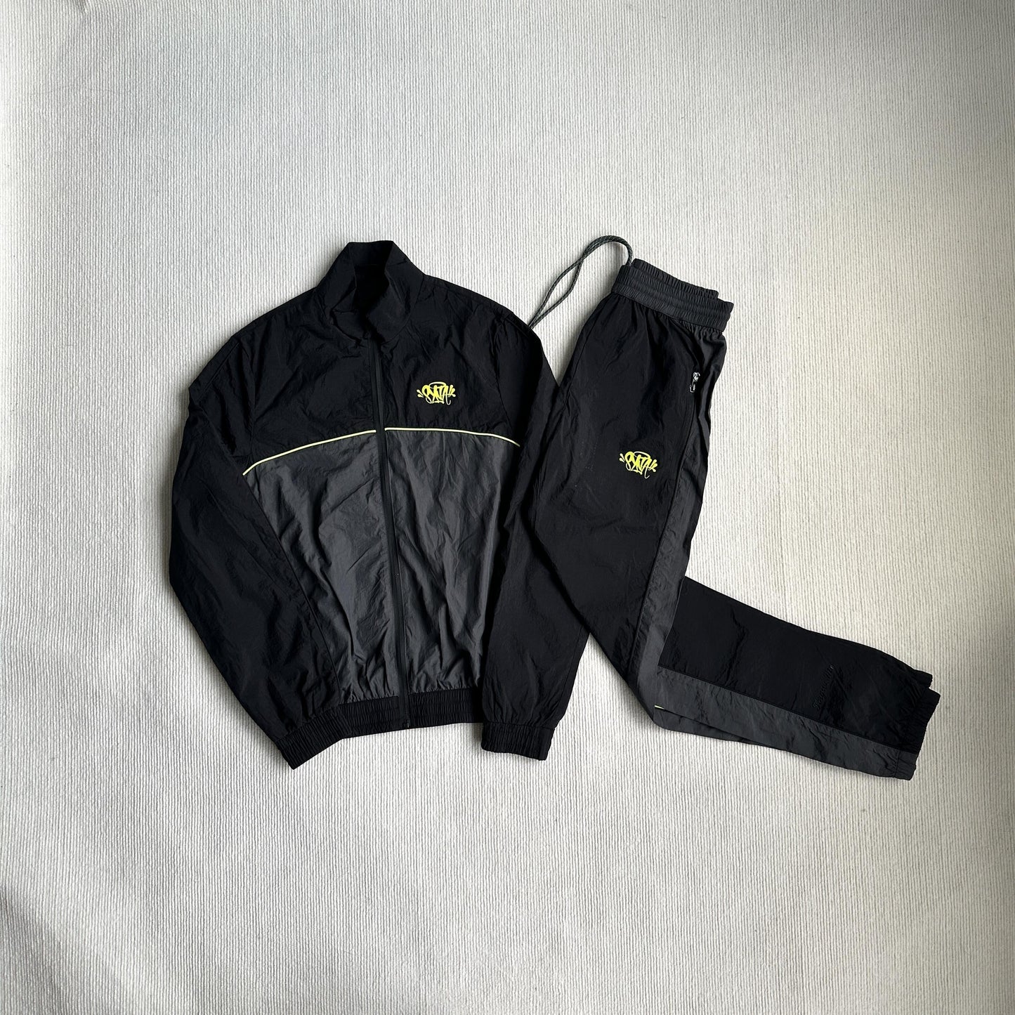 L'équipe des survêtements Synaworld