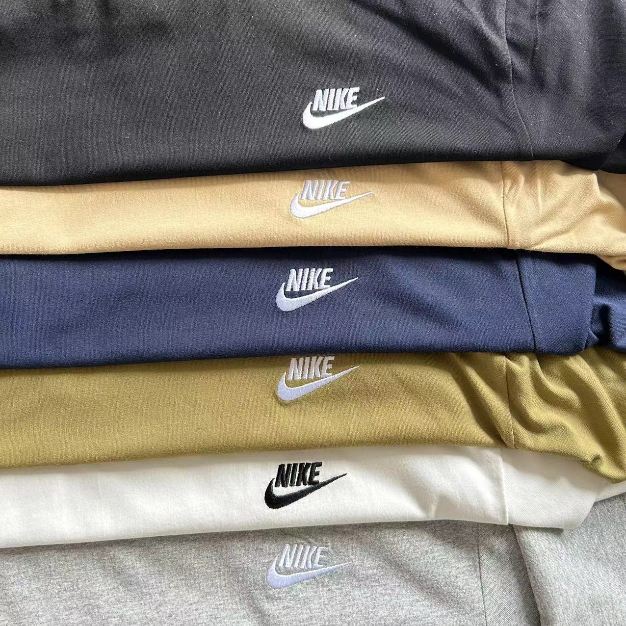 T-shirt Nike