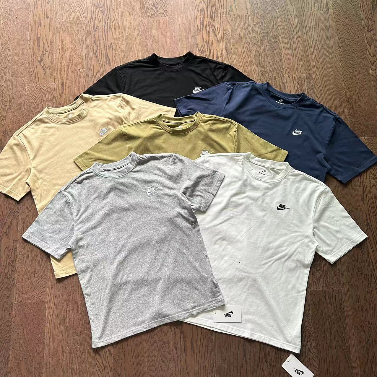 T-shirt Nike
