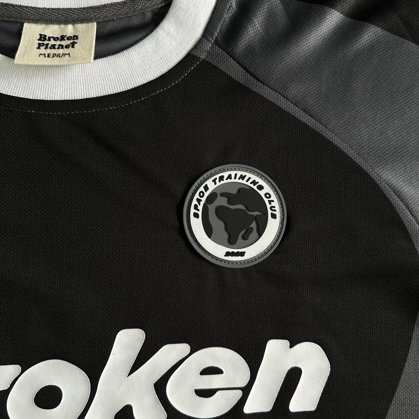 T-shirt de football Broken P