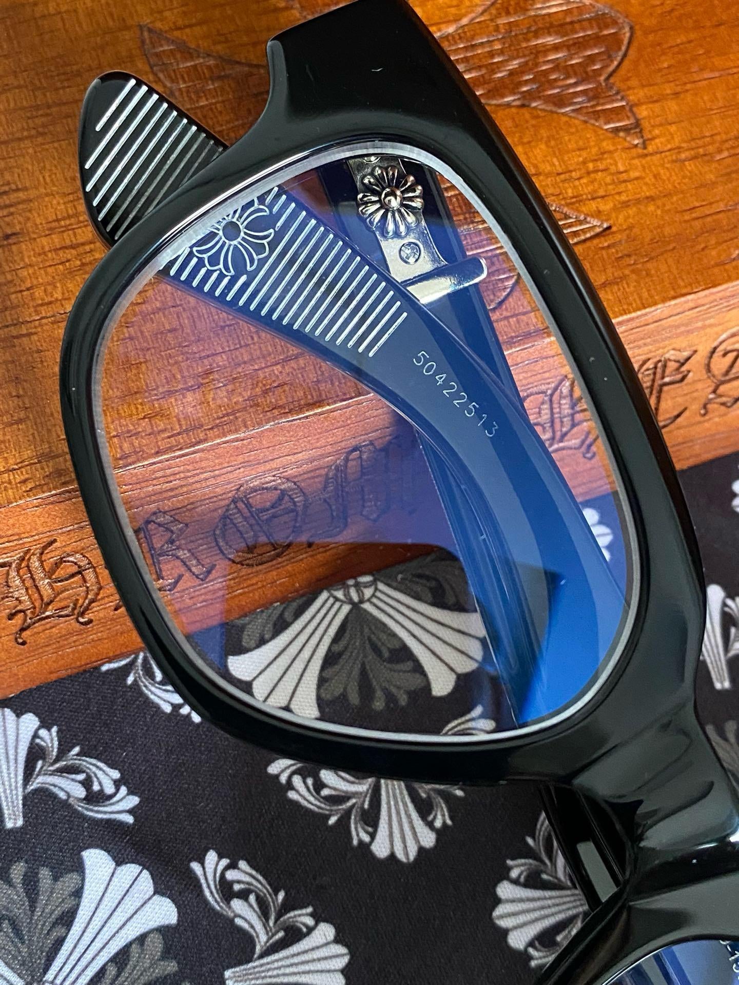 Lunettes Chrome Hearts