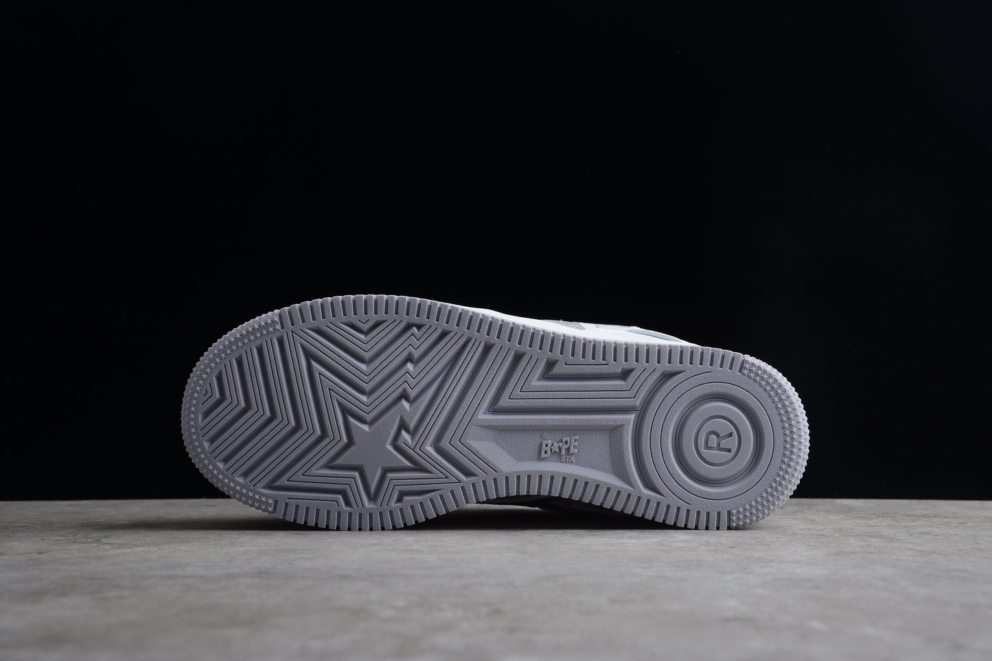 Bape Sta JJJJound Gris et Blanc