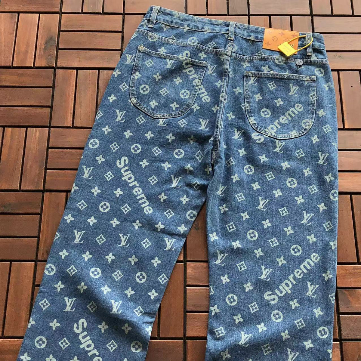 Jeans a 5 tasche Supreme x Louis Vuitton in denim jacquard