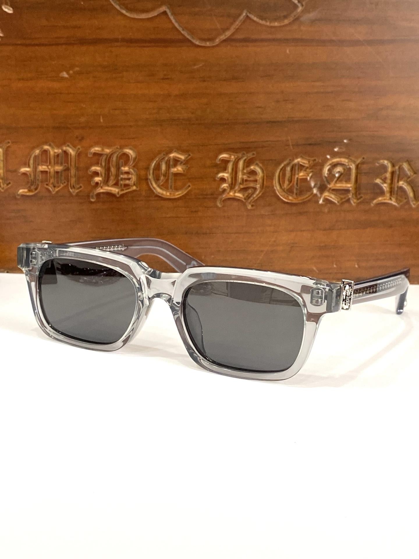 Lunettes Chrome Hearts