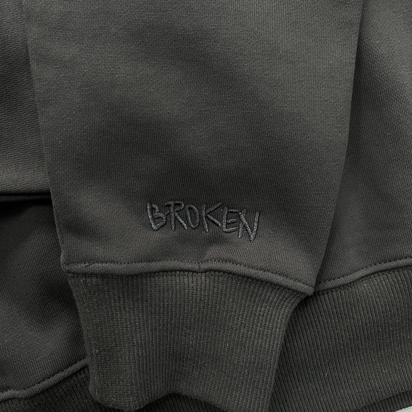 Sweat à capuche "Broken P Trapped In Time"