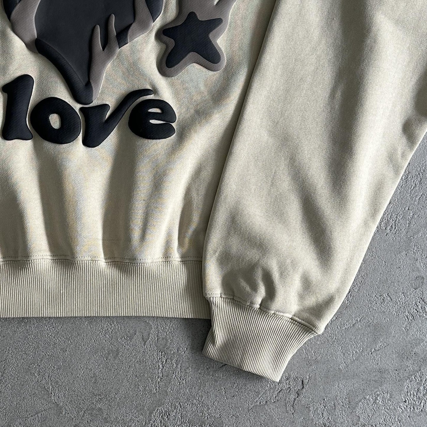 Sweat à capuche amour brisé sans cœur