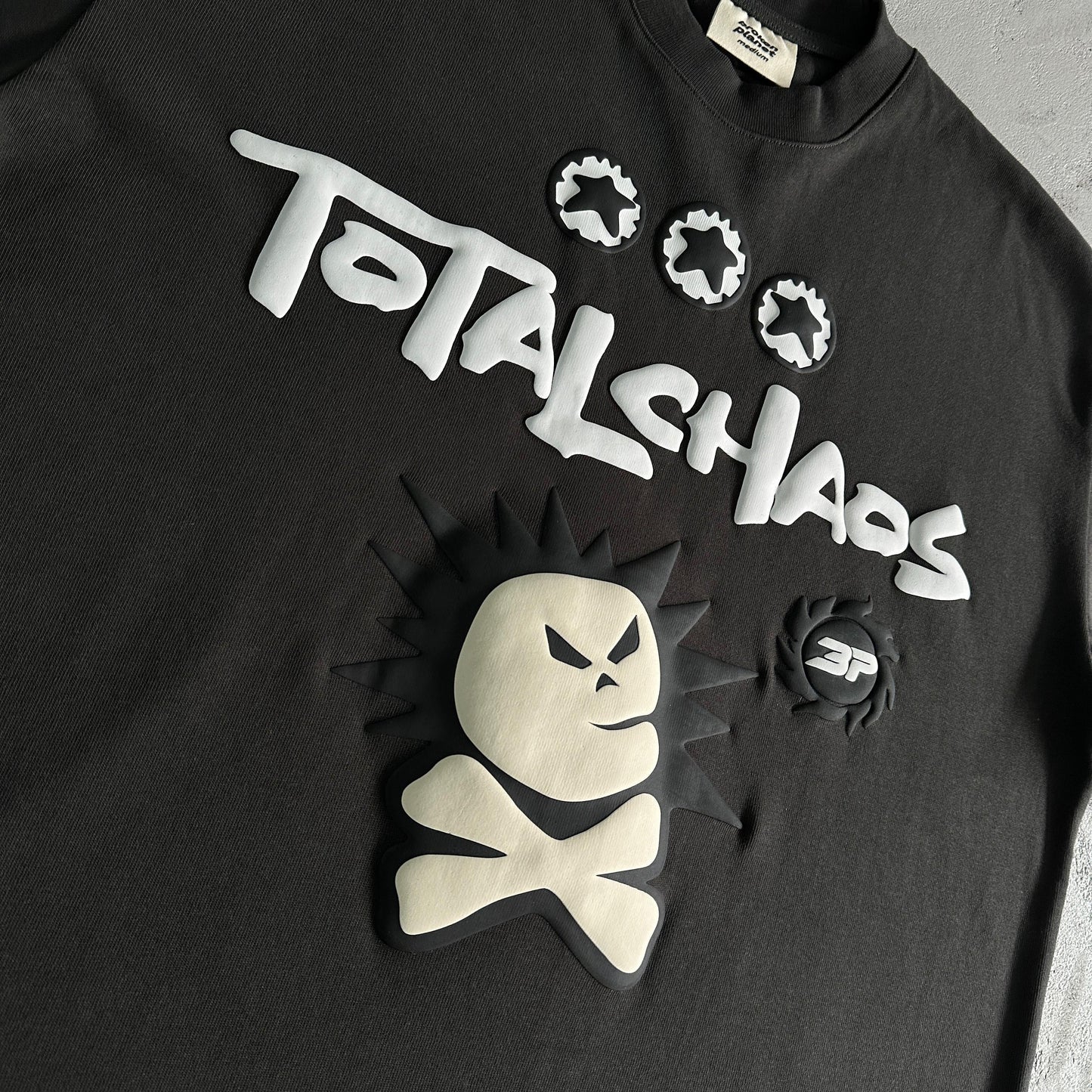 T-shirt Broken P Total Chaos