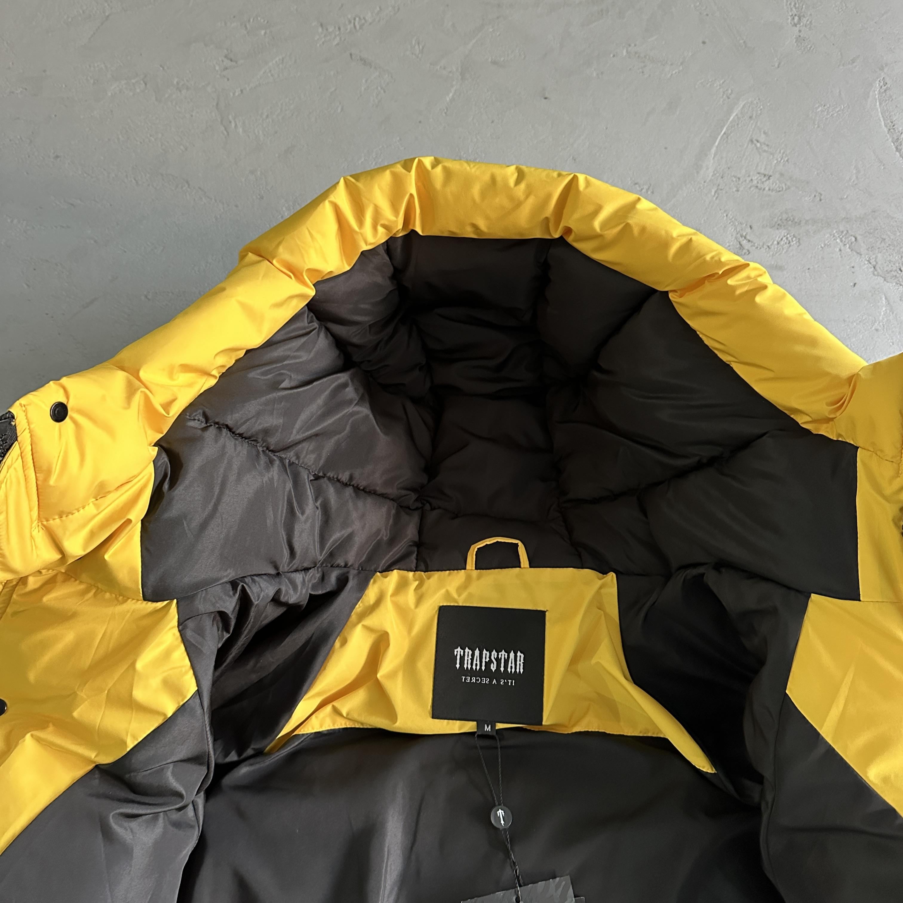 Trapstar Decoded Arch Puffer Jacket Black Yellow – A Fonte