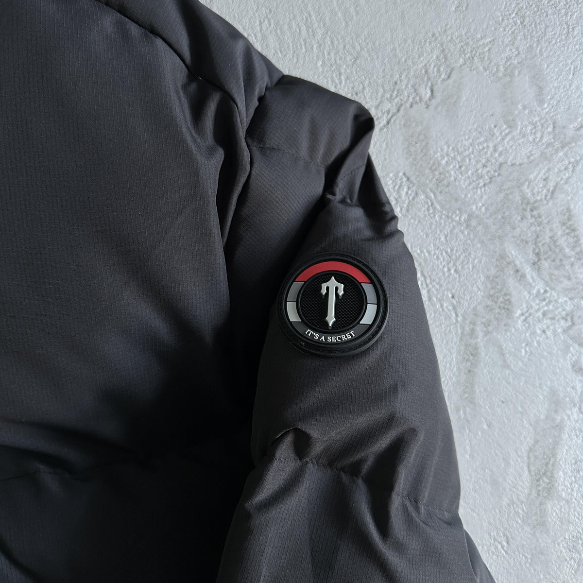 Trapstar Decoded Hooded Puffer Jacket 2.0 Nero / Infrarossi