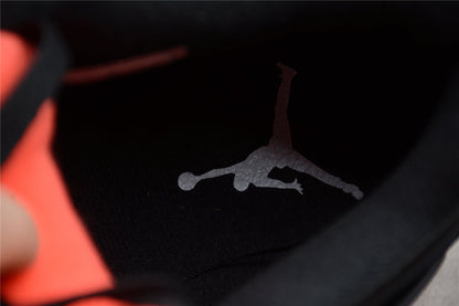 AJ 4 Rouge Foudre