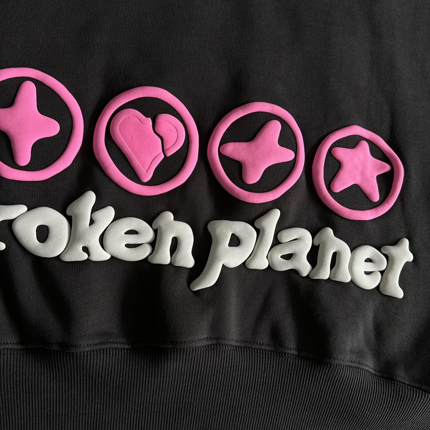 Sweat à capuche « Broken P Hearts Are Made To Be Broken »