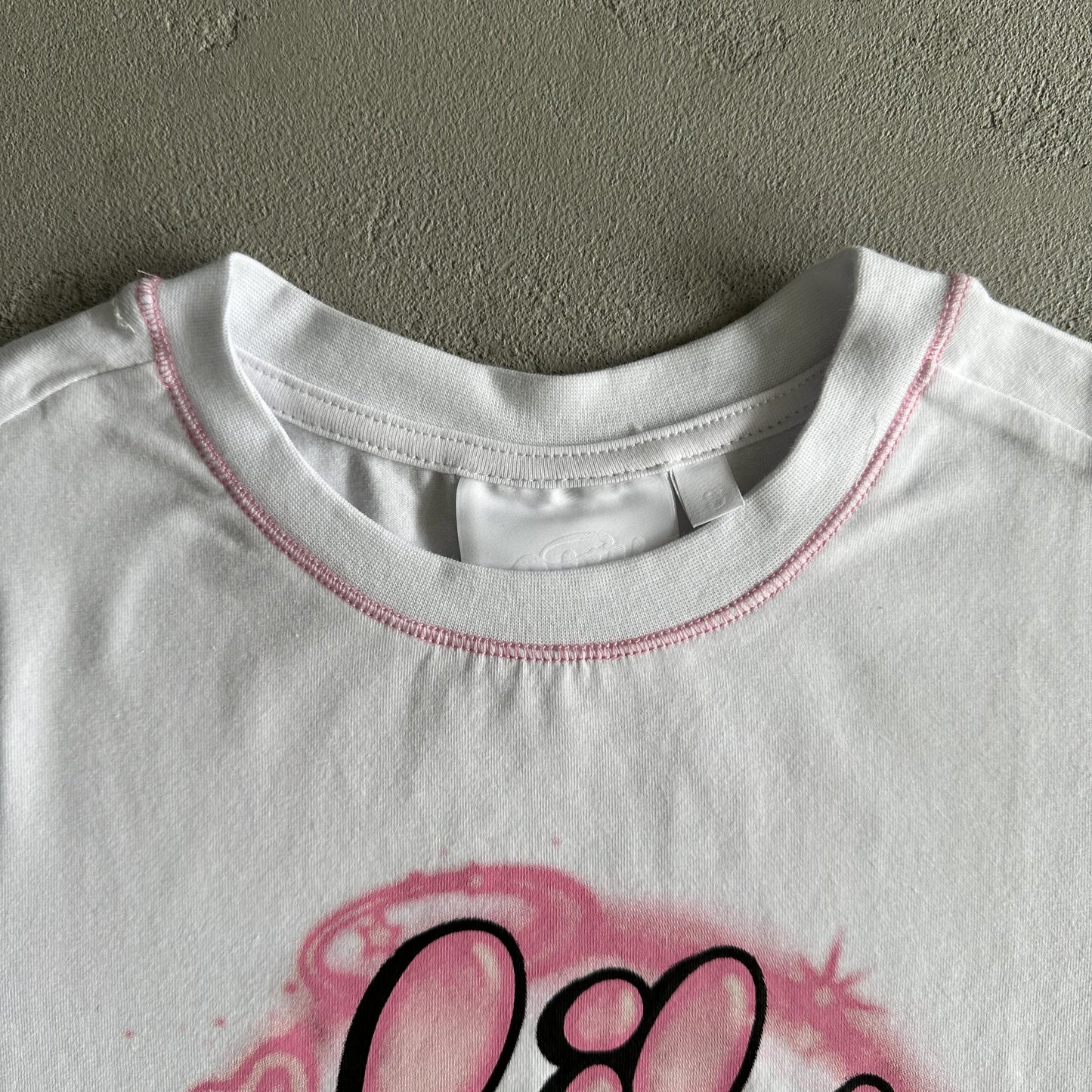 T-shirt court Synaworld pour femme