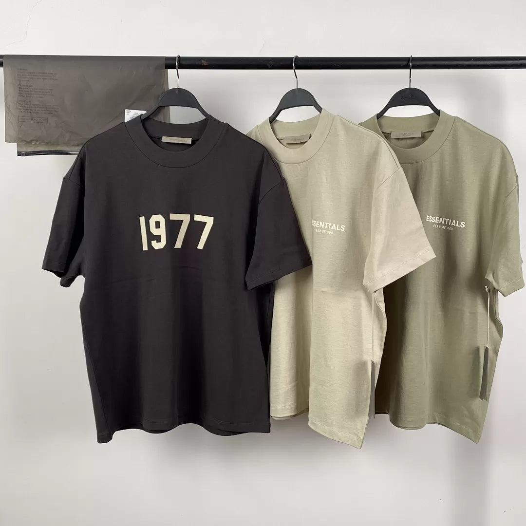 Camiseta FOG X Essentials 1977