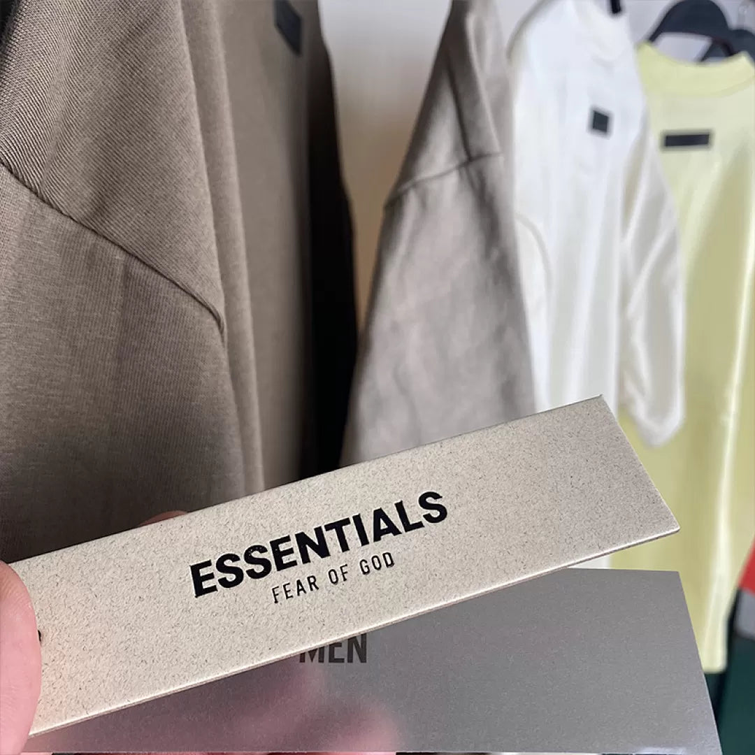 Camiseta FOG X Essentials 22FW para mujer