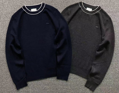 Klassischer Pullover