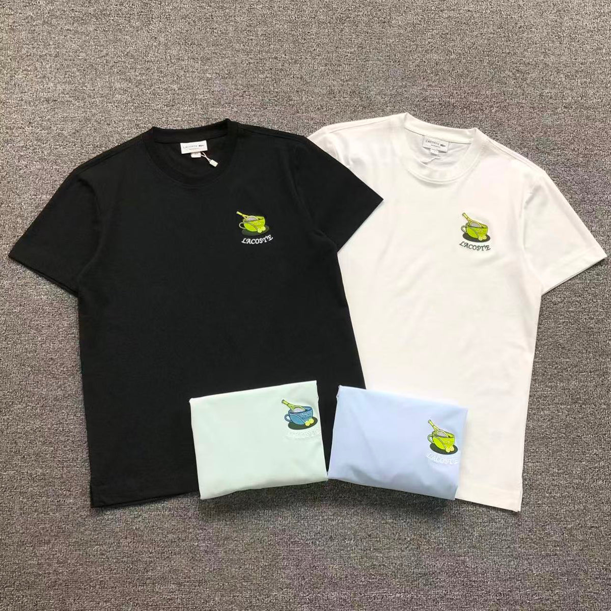 Klassisches T-Shirt