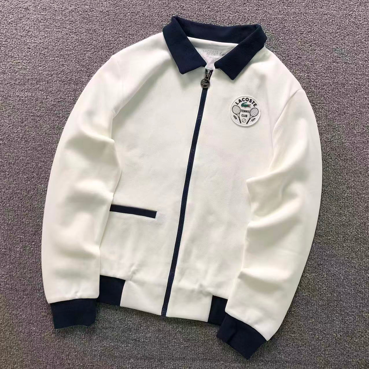 Klassischer Hoodie