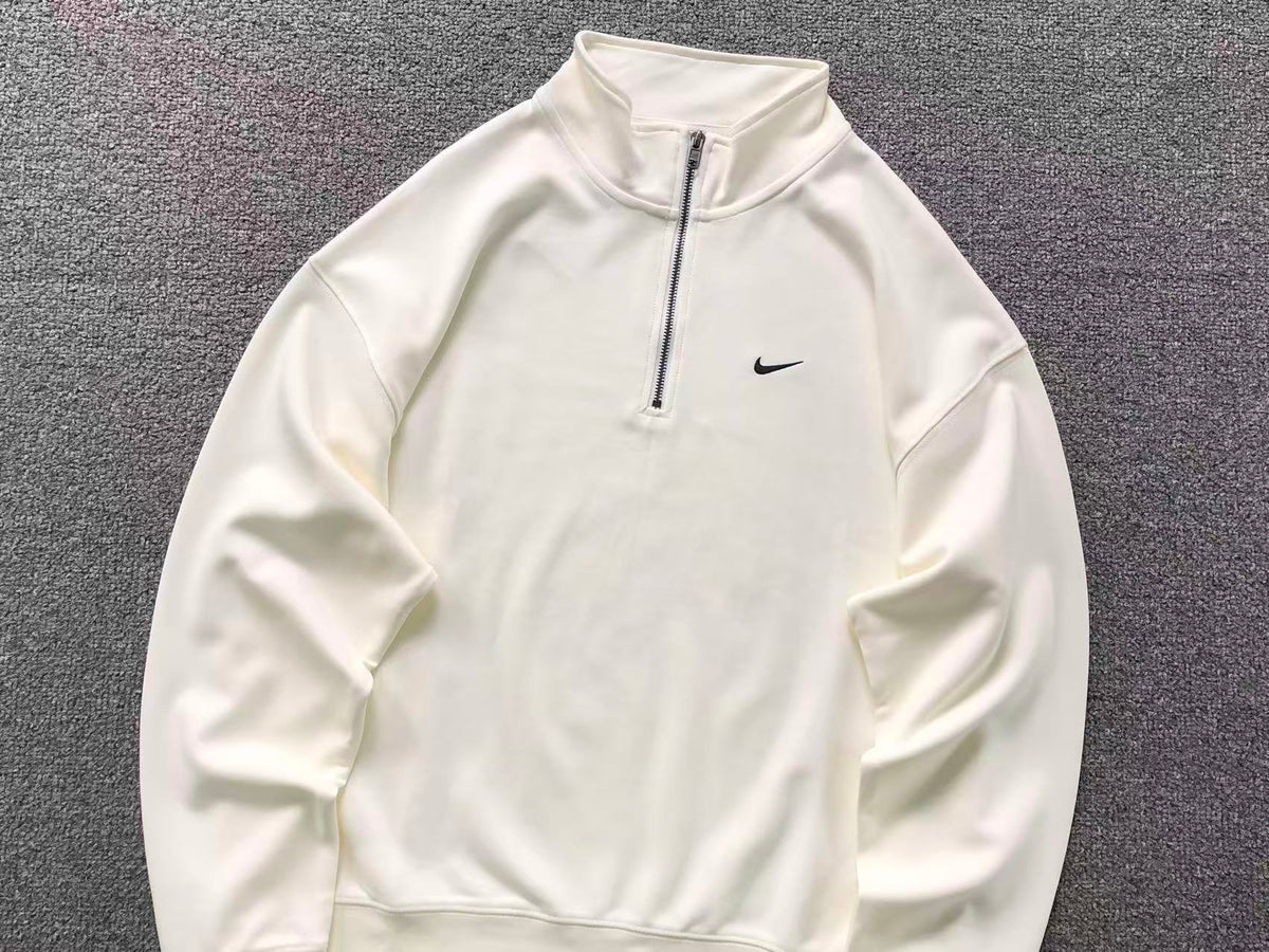 N1K Kapuzenpullover